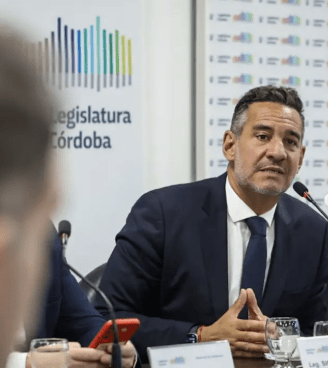 Siciliano cruzó a De Loredo por un video manipulado con IA: “Es inmoral y un&nbsp;delito”