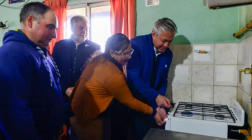 Histórico: Rolando Figueroa inauguró la llegada de gas natural a&nbsp;Guañacos