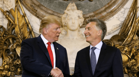 Mauricio Macri se reencontró con Donald y Melania Trump en la final del Mundial de&nbsp;Clubes