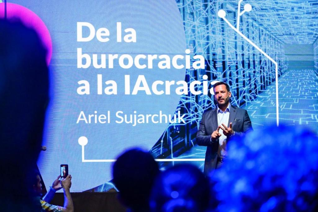 Sujarchuk anunció la publicación de su libro sobre Inteligencia Artificial y&nbsp;ciudadanía