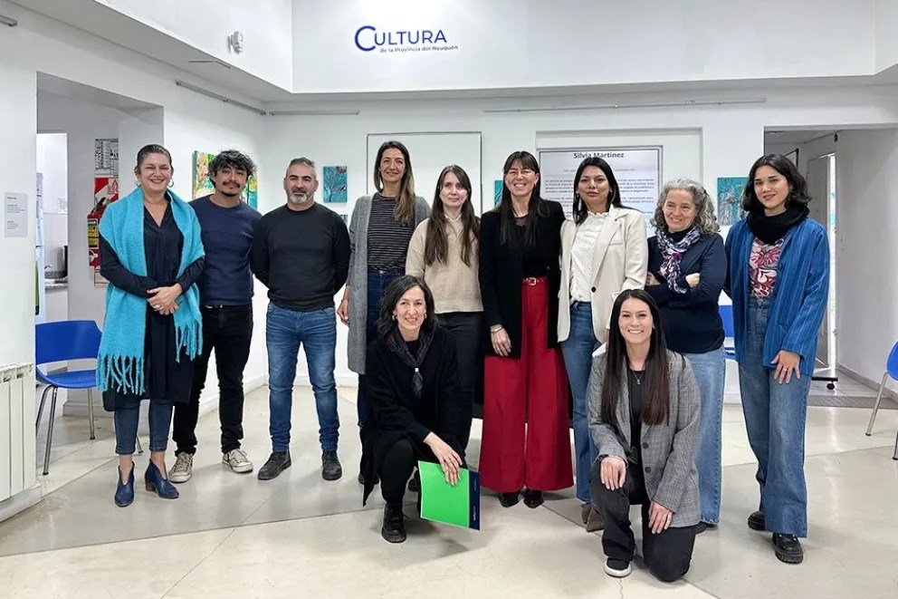 Julieta Corroza acompaña con fondos a la cultura neuquina 