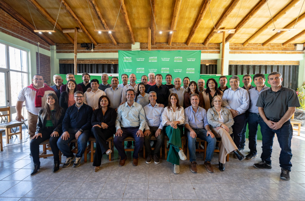 La defensa nace en Río Negro: Alberto Weretilneck reúne el respaldo de 28 intendentes 
