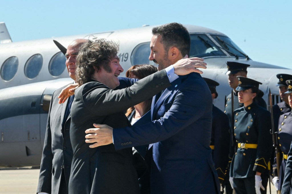 Petri: “Milei es un Presidente con coraje para impulsar cambios, con Fuerzas Armadas modernas y equipadas defendiendo la soberanía en las&nbsp;fronteras”