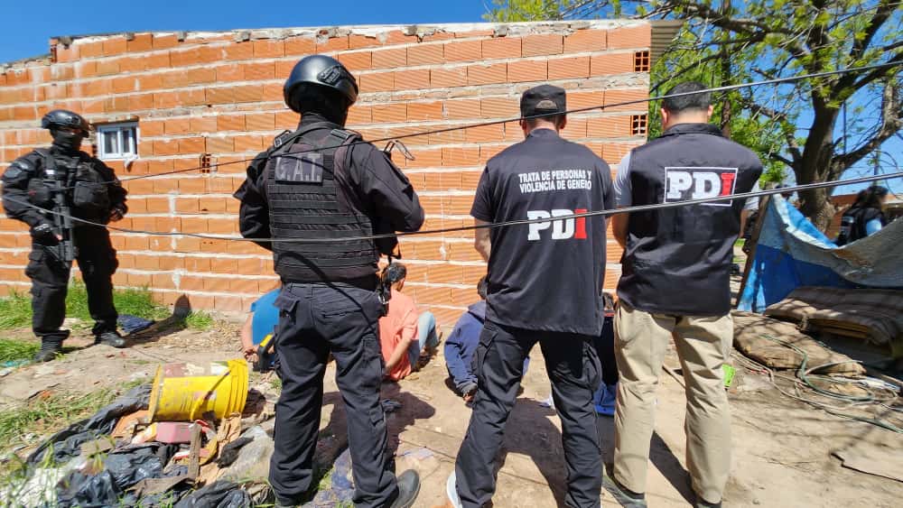 Prisión preventiva para tres acusados por secuestrar y explotar a una adolescente en Santa&nbsp;Fe