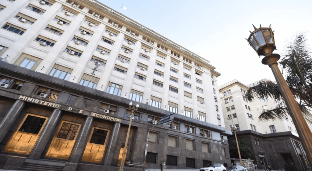 El Ejecutivo lanzó una nueva licitación de letras y bonos del&nbsp;Tesoro