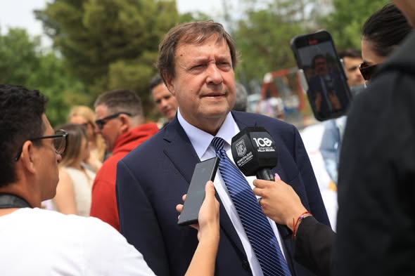 Con fondos del VMOS, Weretilneck proyecta un plan de obras en escuelas, hospitales y&nbsp;rutas