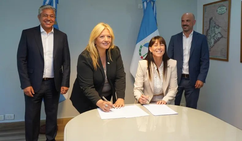 El modelo neuquino llega al Congreso: Figueroa impulsa una versión más exigente de Ficha Limpia 