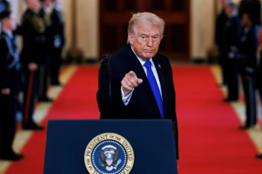 Trump redobla la presión sobre Irán y exige la rendición de sus fuerzas de seguridad