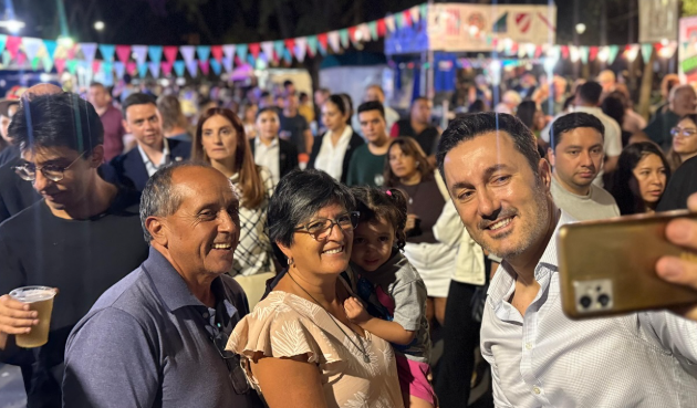 Luis Petri recorrió Mendoza y compartió con vecinos la tradicional Festa in&nbsp;Piazza