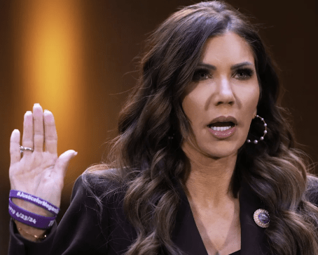 Trump desplazó a la secretaria de Seguridad Nacional y nombró a un senador como&nbsp;reemplazo