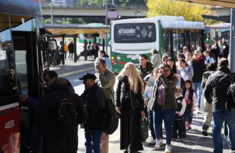 La Provincia de Buenos Aires aplicó un nuevo aumento en colectivos y el boleto subió más de&nbsp;11%