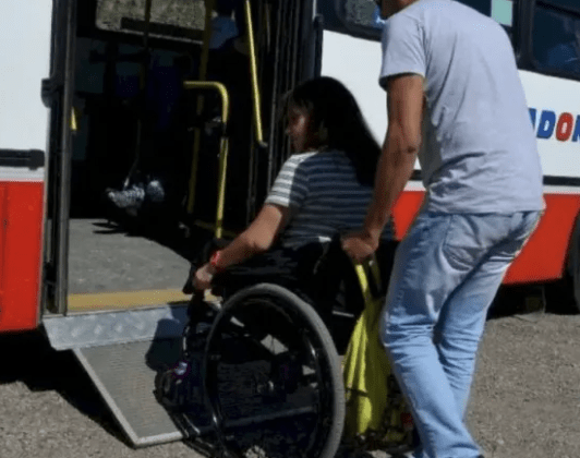 Presentaron un proyecto para restablecer los pasajes gratuitos a personas con&nbsp;discapacidad