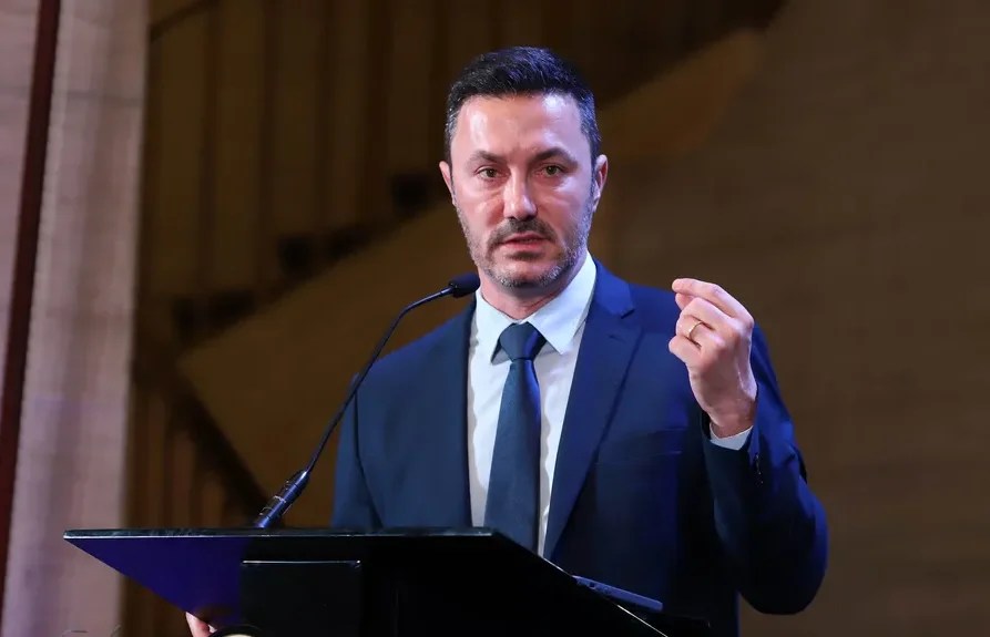 Petri presentó un proyecto para endurecer las penas contra desarmaderos ilegales y atacar el negocio del robo de autos 