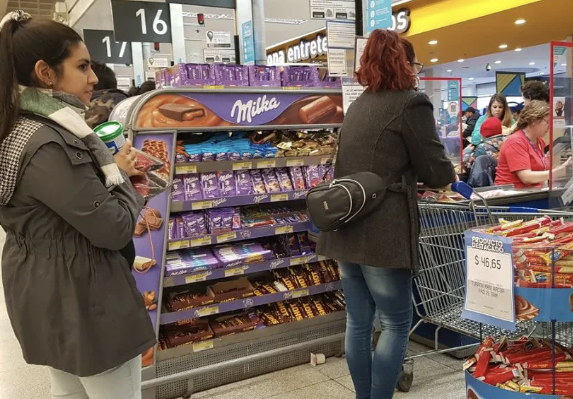 Buscan prohibir la venta y promoción de golosinas en las líneas de caja de&nbsp;supermercados