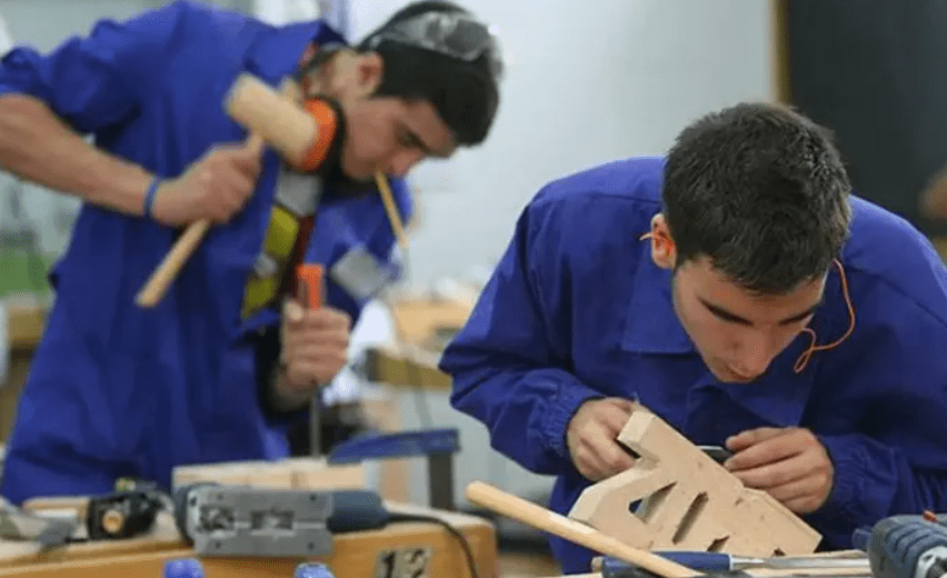 Río Negro está en marcha con Weretilneck: Gracias a los proyectos energéticos hay más puestos de trabajo para los&nbsp;jóvenes