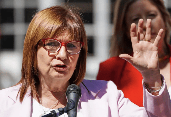 Bullrich acusó a la oposición de usar el Mundial para cuestionar una posible&nbsp;reelección