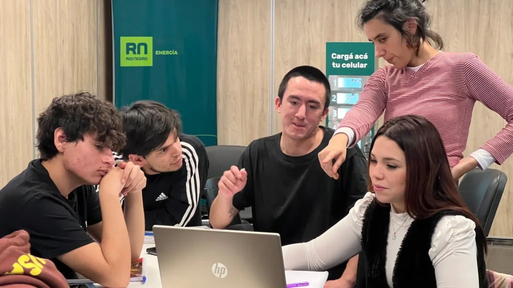La juventud tiene rumbo: Río Negro prepara a sus jóvenes para los trabajos del futuro