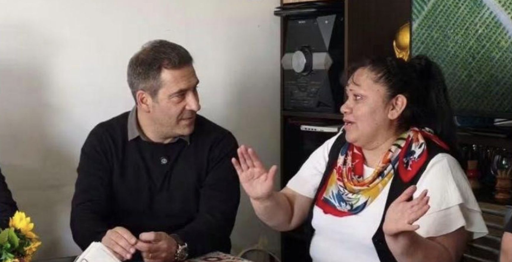 Juan Pablo Luque recorrió los barrios de Esquel y escuchó la preocupación de los jóvenes que se tienen que ir: «Una provincia que funciona no expulsa a sus jóvenes»