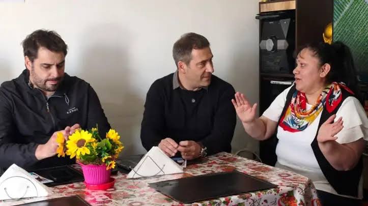 Luque escuchó a los vecinos de Esquel y advirtió: “Faltan oportunidades para trabajar y desarrollarse”